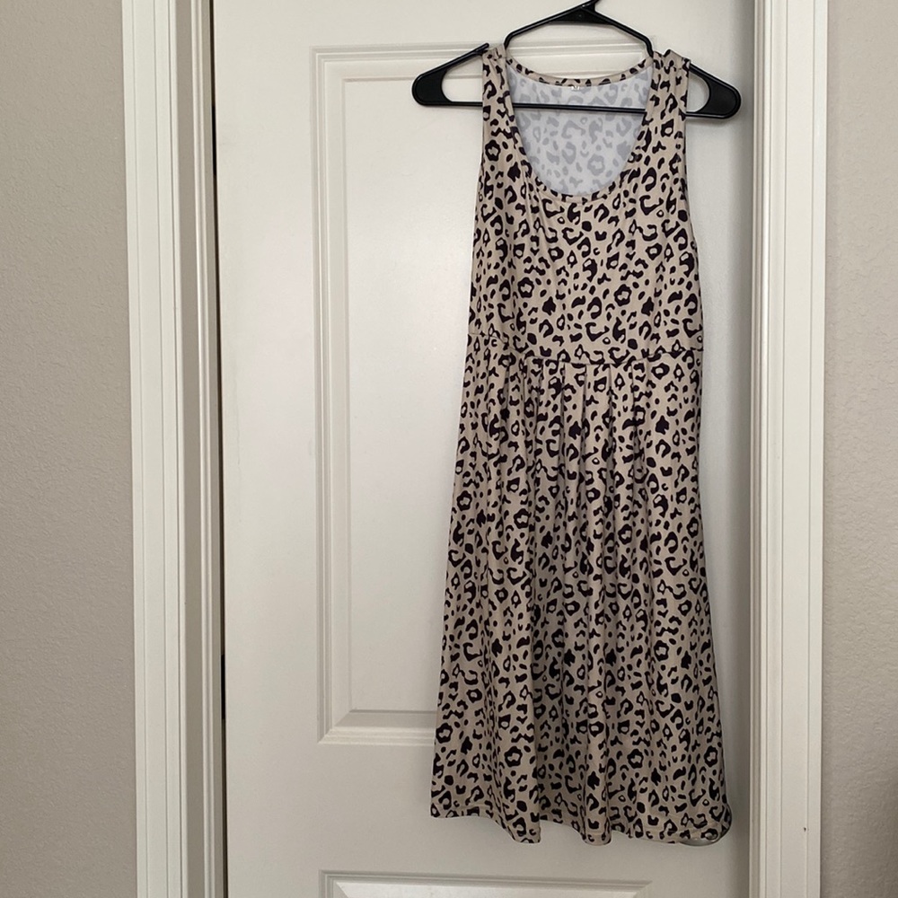 Women Casual Sleeveless Midi Dress Leopard Print - MEDIUM (M)